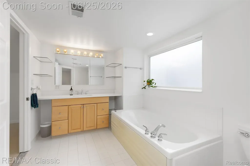 605 Fernwood Road Royal Oak City MI 48067