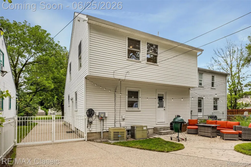 605 Fernwood Road Royal Oak City MI 48067