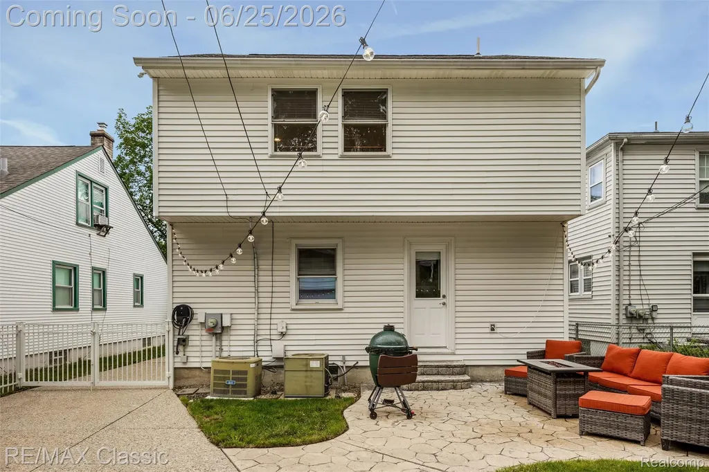 605 Fernwood Road Royal Oak City MI 48067