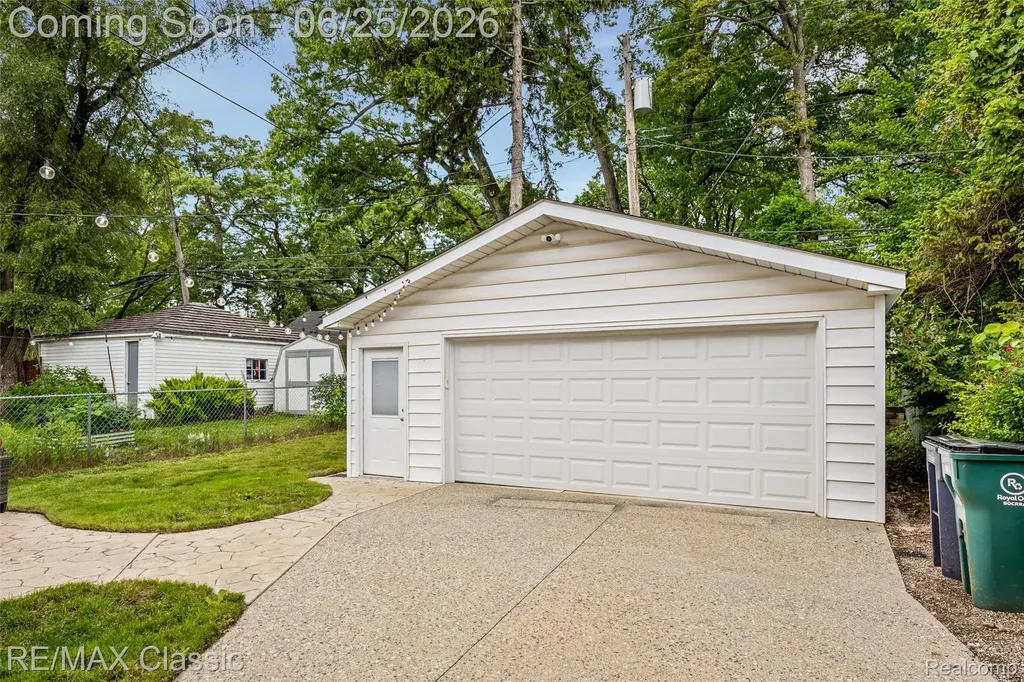605 Fernwood Road Royal Oak City MI 48067