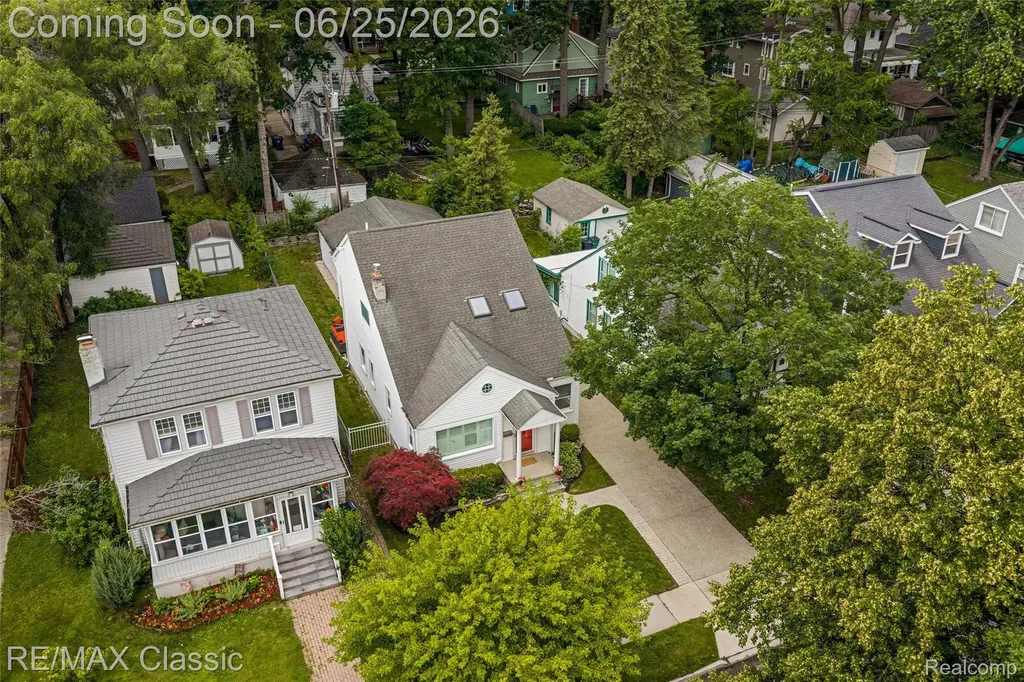 605 Fernwood Road Royal Oak City MI 48067