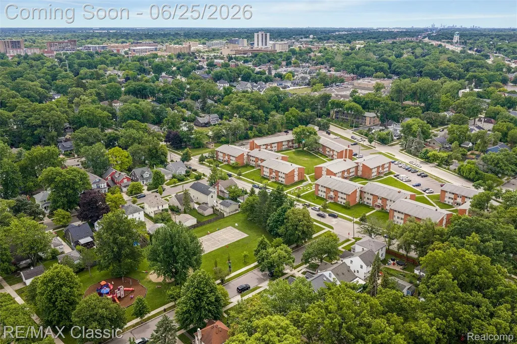 605 Fernwood Road Royal Oak City MI 48067