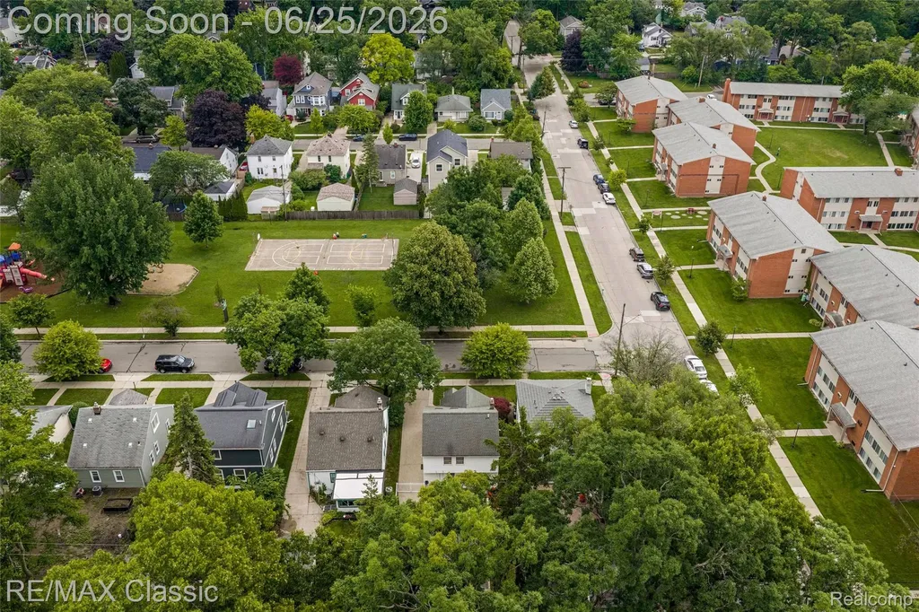 605 Fernwood Road Royal Oak City MI 48067