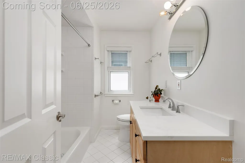 605 Fernwood Road Royal Oak City MI 48067