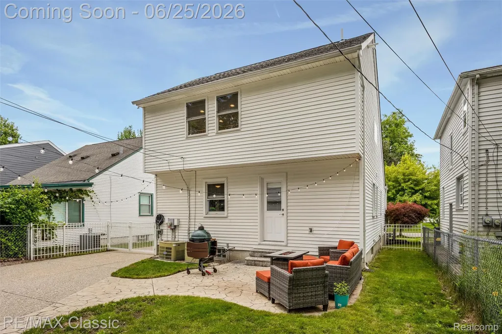 605 Fernwood Road Royal Oak City MI 48067