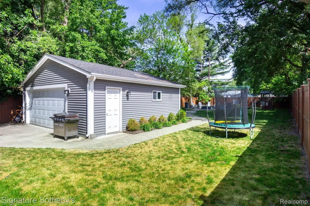 701 Millard Avenue Royal Oak City MI 48073