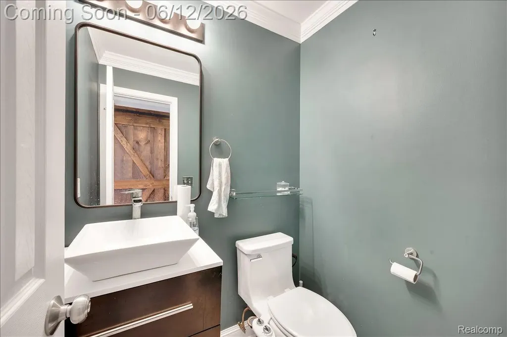 16625 Monticello Drive Clinton Charter Township MI 48038