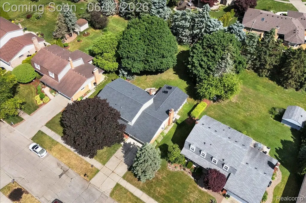 16625 Monticello Drive Clinton Charter Township MI 48038