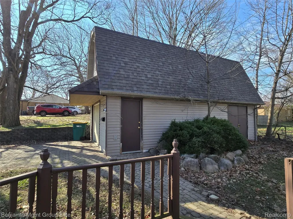 757 Louisa Street Mt. Morris City MI 48458