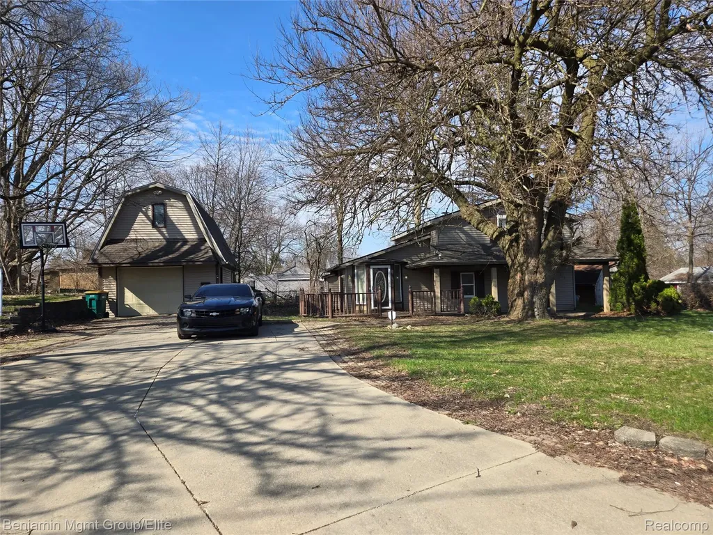 757 Louisa Street Mt. Morris City MI 48458