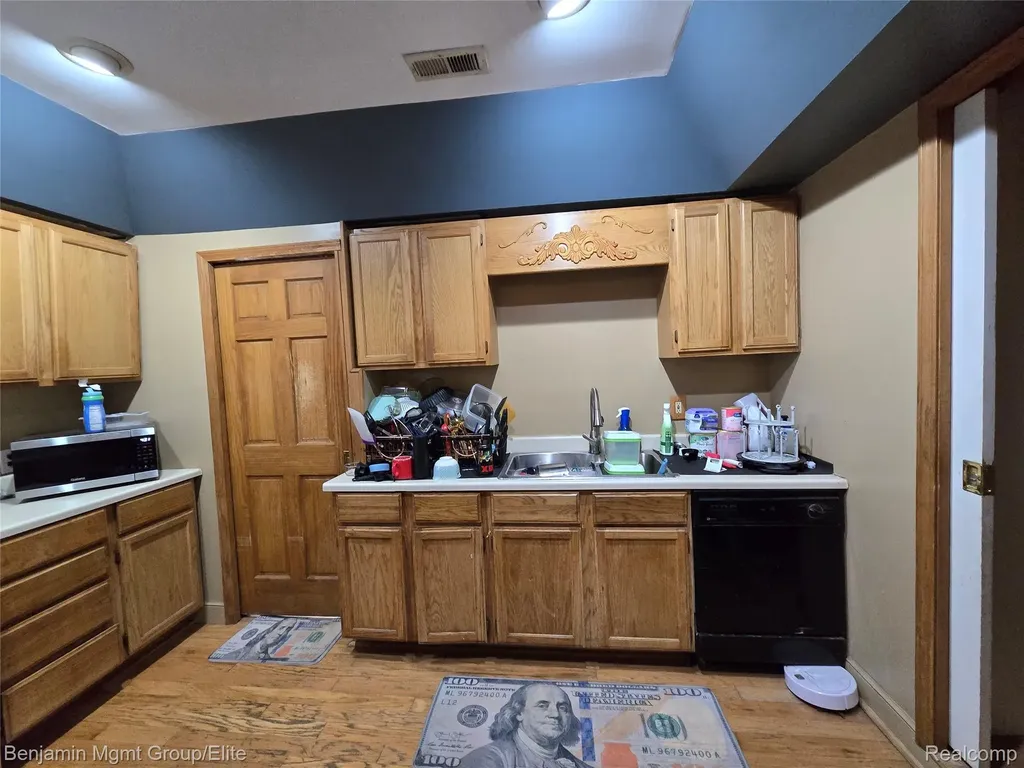 757 Louisa Street Mt. Morris City MI 48458