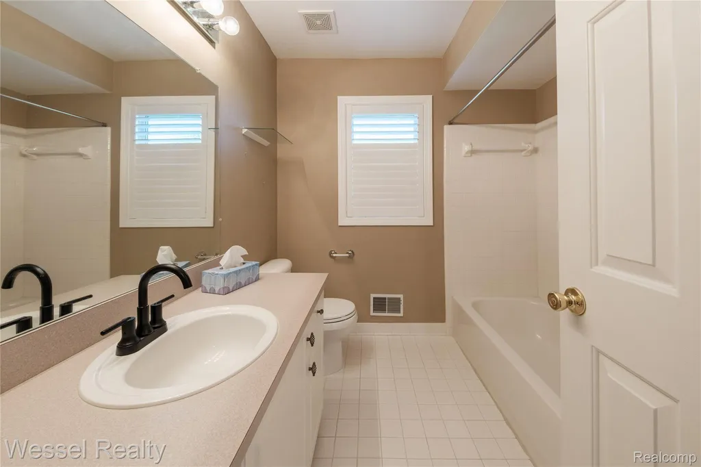 17575 Rocco Drive Macomb Township MI 48044