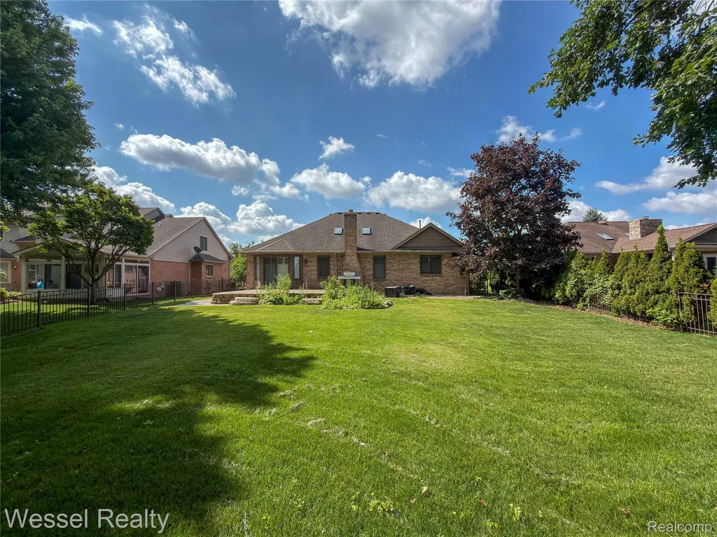 17575 Rocco Drive Macomb Township MI 48044