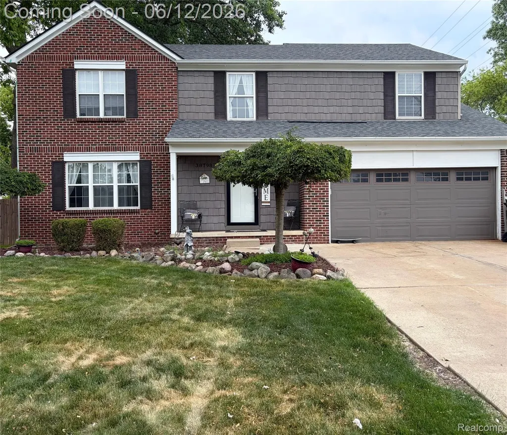 38798 Covington Drive Wayne City MI 48184