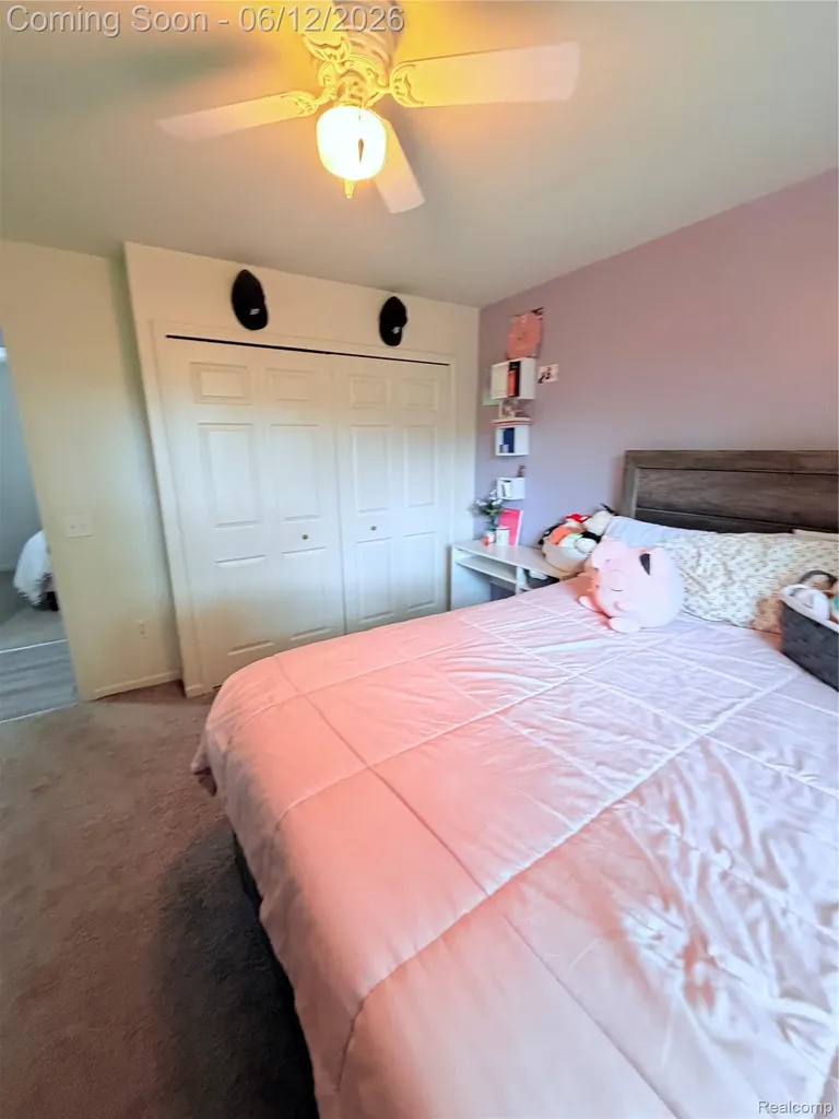 38798 Covington Drive Wayne City MI 48184