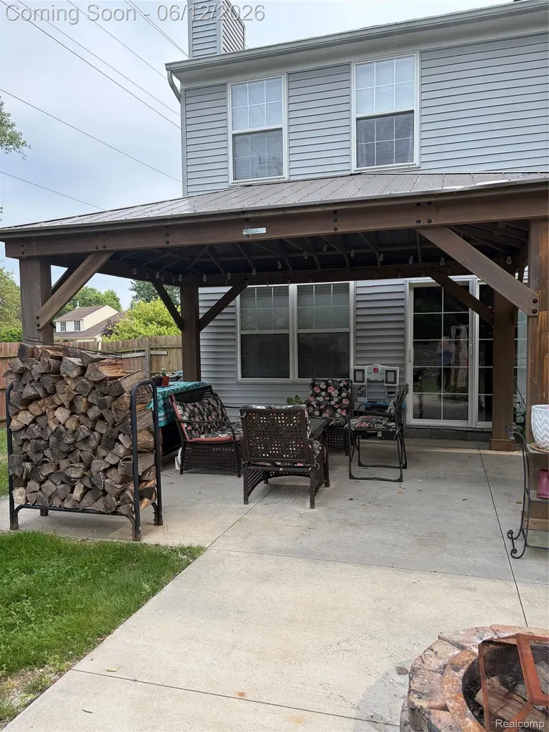 38798 Covington Drive Wayne City MI 48184