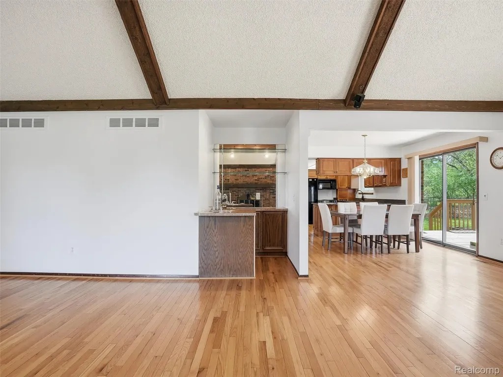 5800 Naneva Court West Bloomfield Charter Township MI 48322