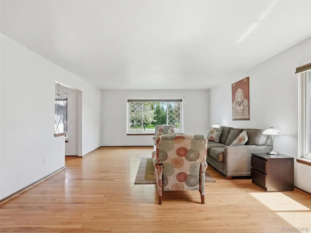 5800 Naneva Court West Bloomfield Charter Township MI 48322