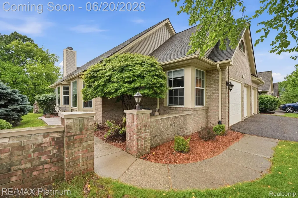 814 Whisperwood Drive Fenton City MI 48430