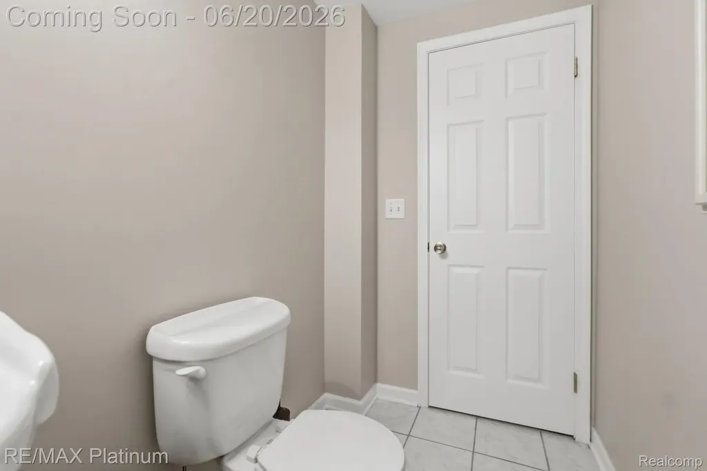814 Whisperwood Drive Fenton City MI 48430