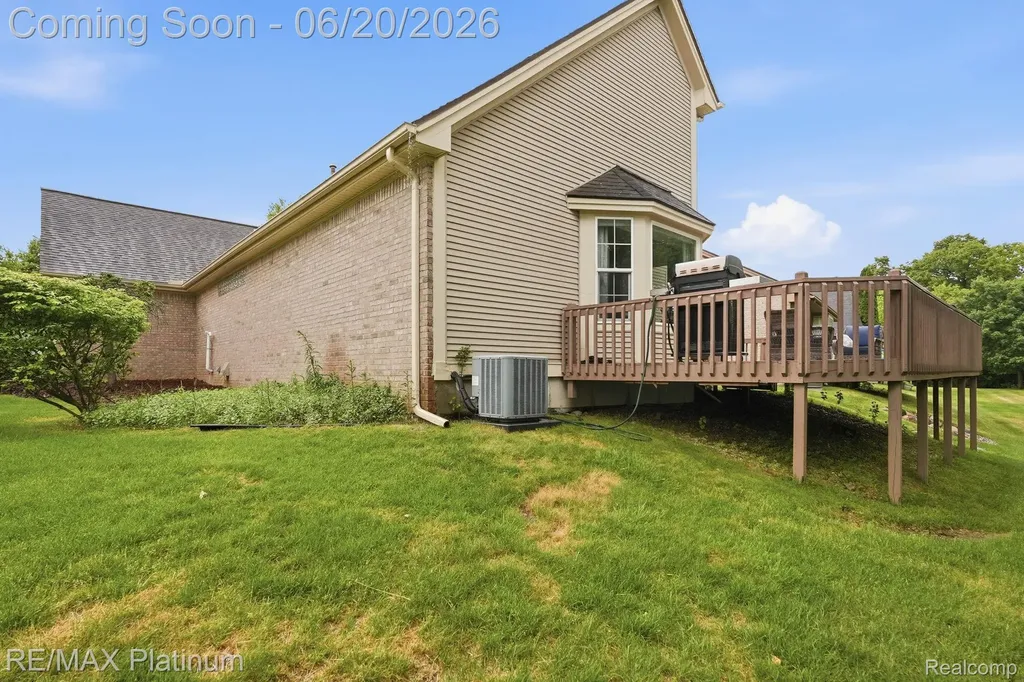 814 Whisperwood Drive Fenton City MI 48430
