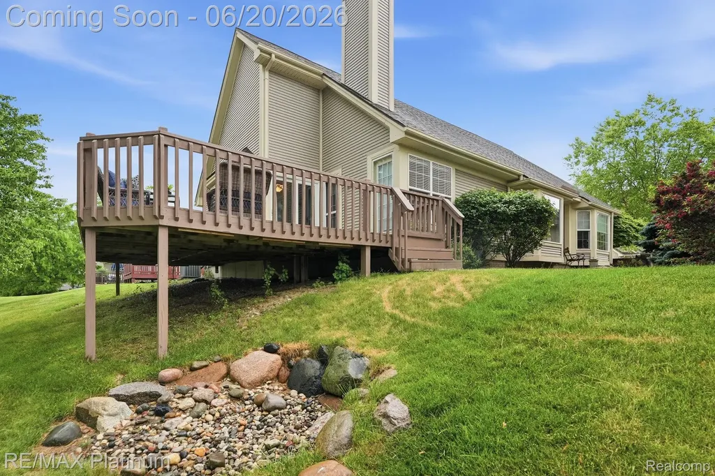 814 Whisperwood Drive Fenton City MI 48430