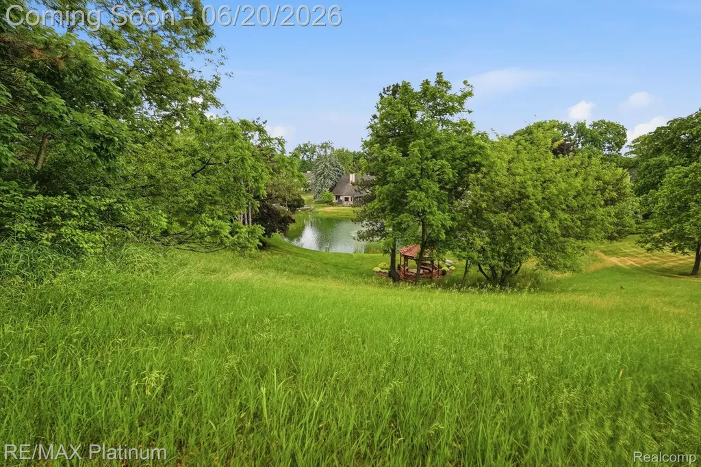 814 Whisperwood Drive Fenton City MI 48430