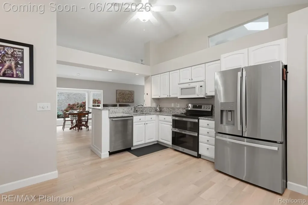 814 Whisperwood Drive Fenton City MI 48430