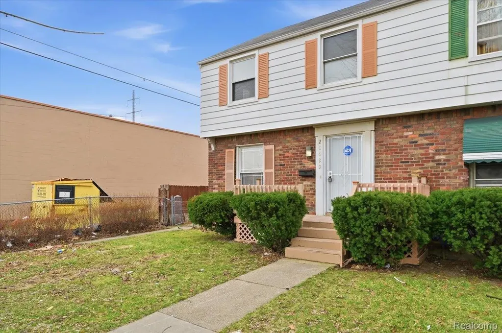 20620 Regent Drive Detroit City MI 48205