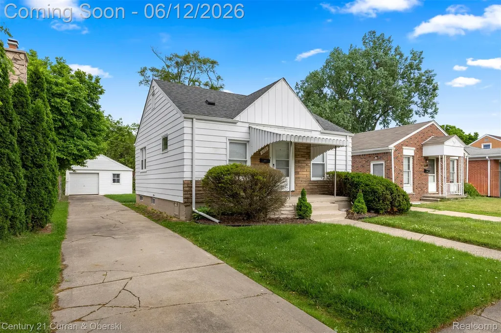6719 Parkland Street Dearborn Heights City MI 48127