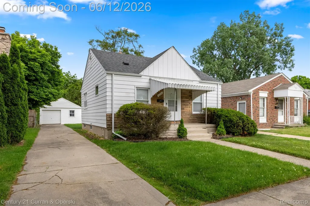 6719 Parkland Street Dearborn Heights City MI 48127