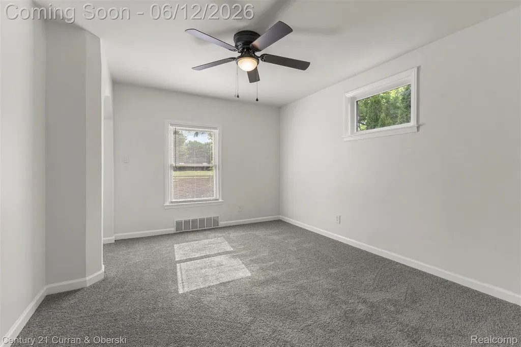 6719 Parkland Street Dearborn Heights City MI 48127