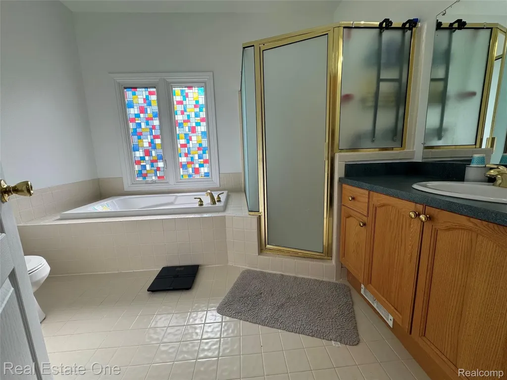 1668 S Shore Drive Rochester Hills City MI 48307