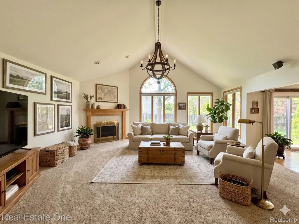 1668 S Shore Drive Rochester Hills City MI 48307