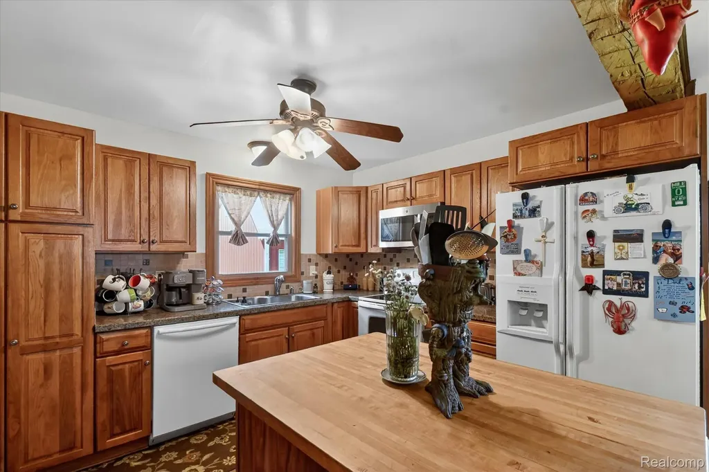 9220 Junebug Lane Lake Township MI 48629