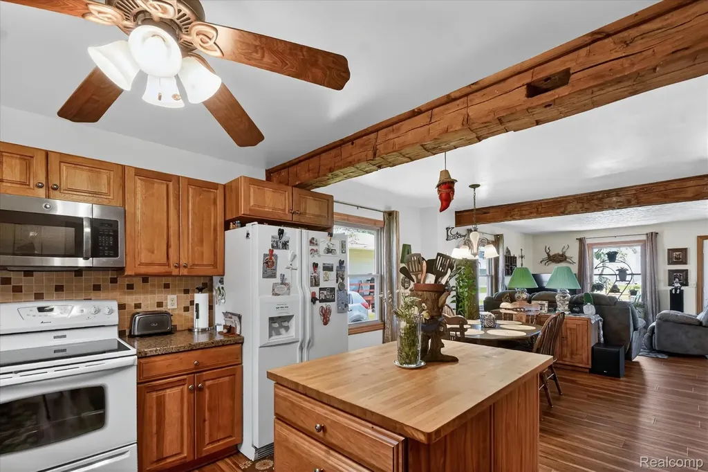9220 Junebug Lane Lake Township MI 48629