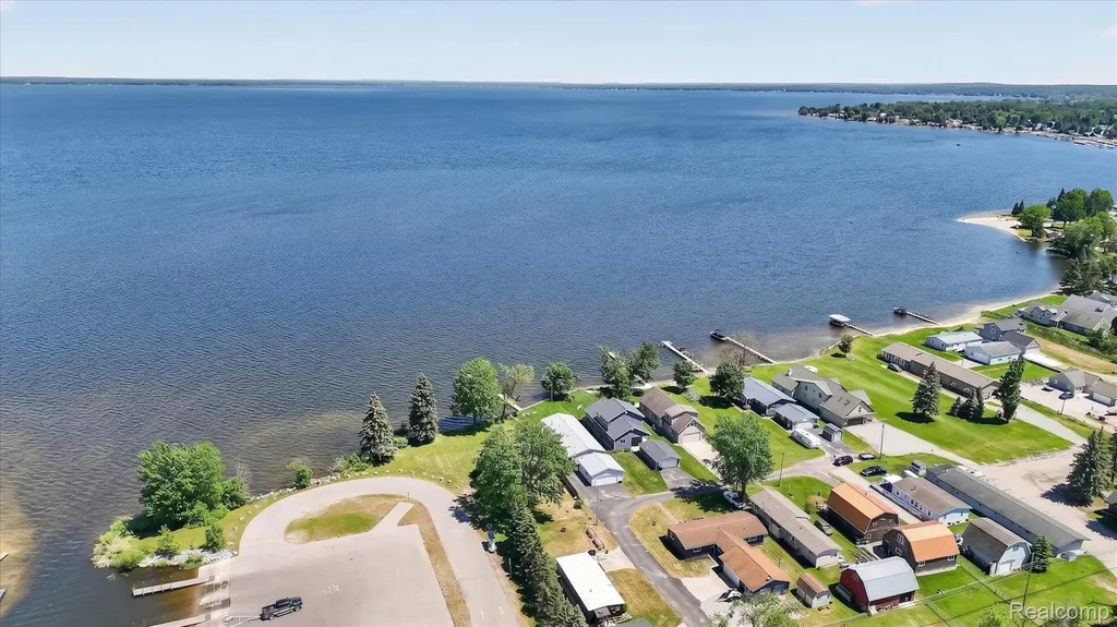 9220 Junebug Lane Lake Township MI 48629