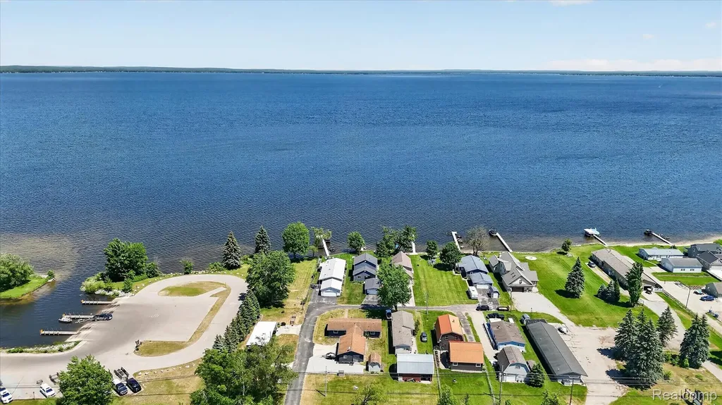 9220 Junebug Lane Lake Township MI 48629