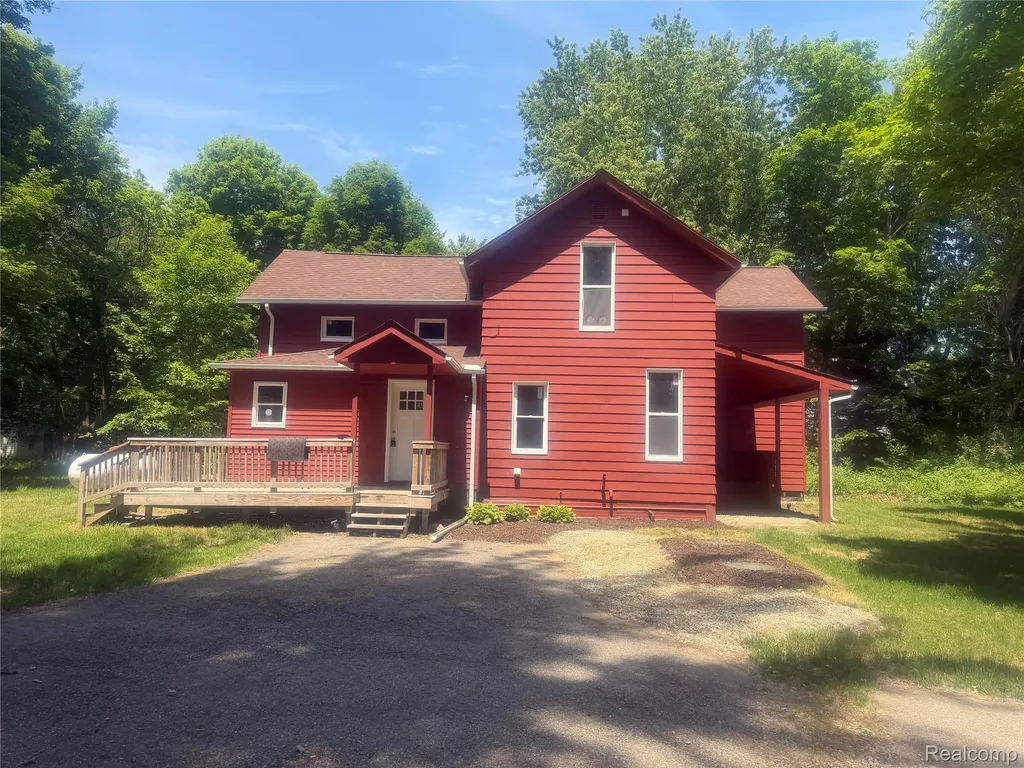 8566 Fostoria Road Watertown Township MI 48435