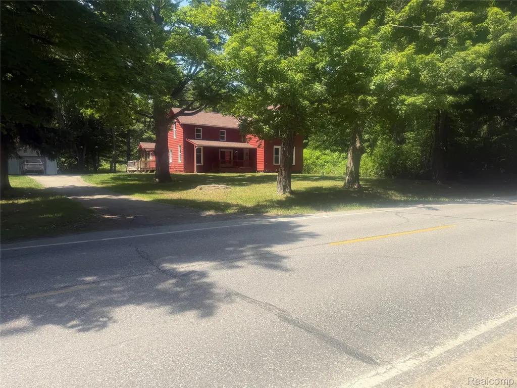 8566 Fostoria Road Watertown Township MI 48435