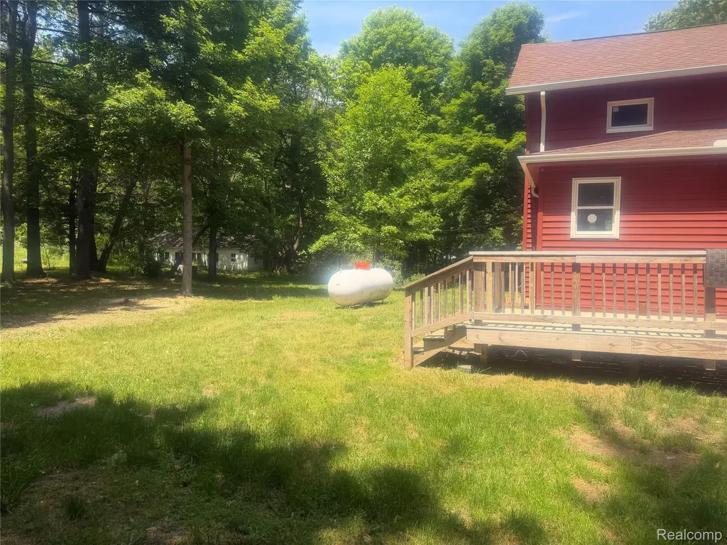 8566 Fostoria Road Watertown Township MI 48435
