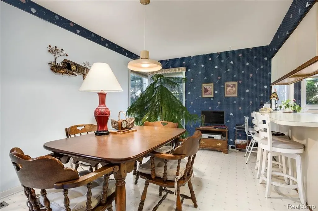39256 Heatherbrook Drive Farmington Hills City MI 48331