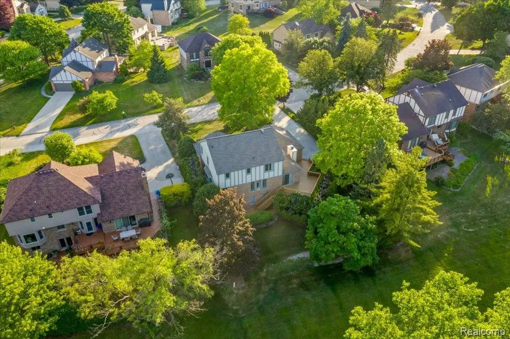 39256 Heatherbrook Drive Farmington Hills City MI 48331