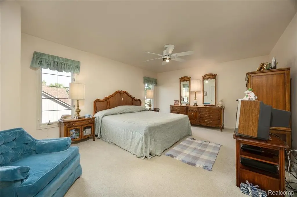 39256 Heatherbrook Drive Farmington Hills City MI 48331