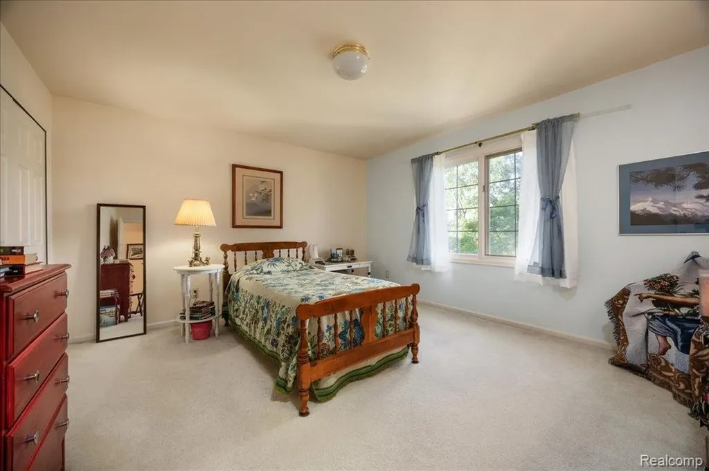39256 Heatherbrook Drive Farmington Hills City MI 48331
