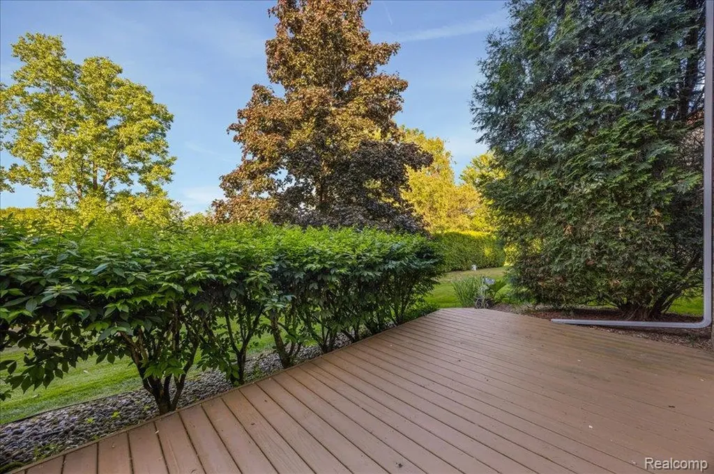 39256 Heatherbrook Drive Farmington Hills City MI 48331
