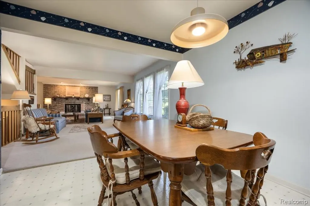 39256 Heatherbrook Drive Farmington Hills City MI 48331