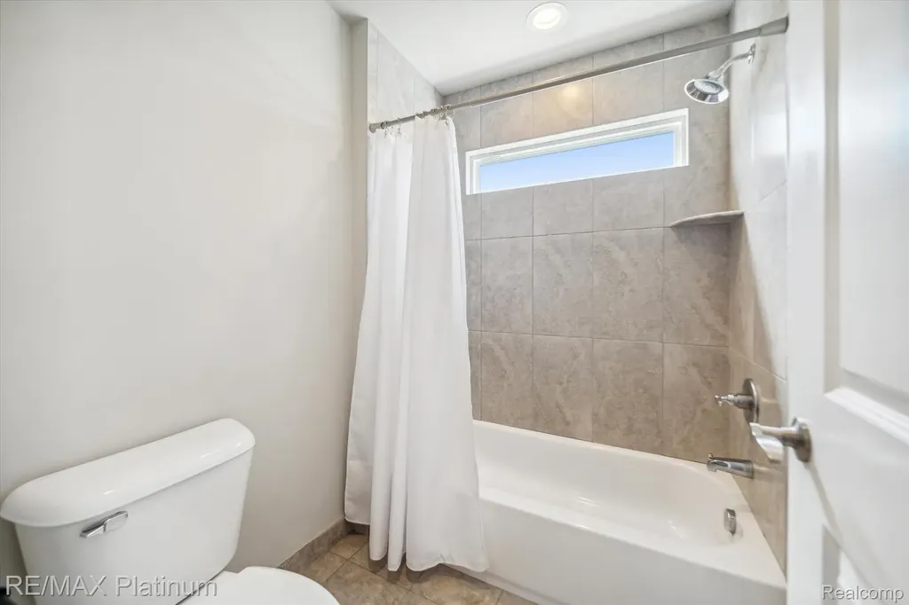 4465 Daniel Drive Grand Blanc Charter Township MI 48439
