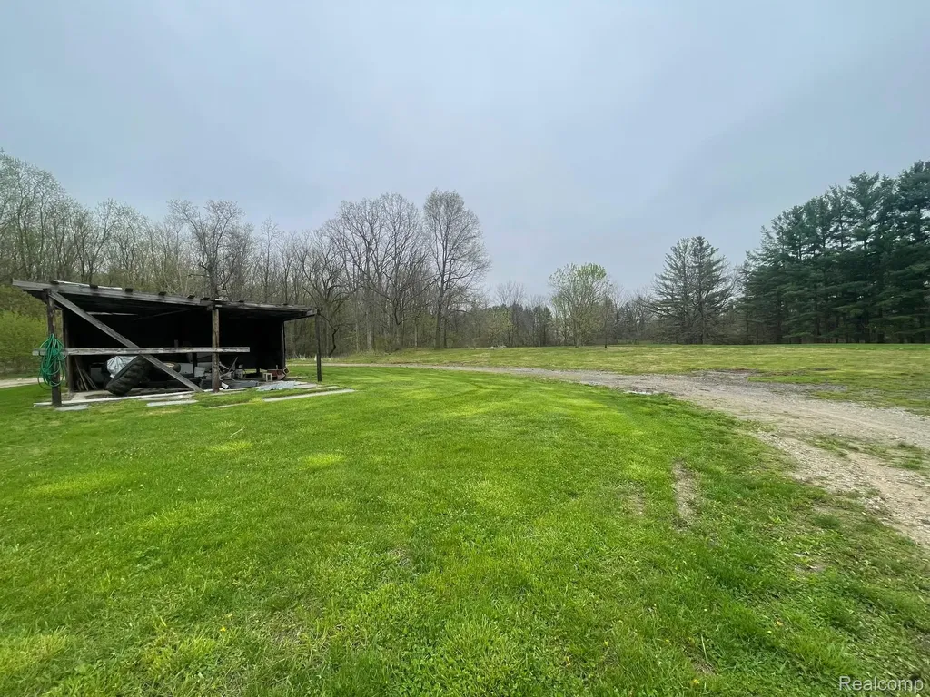 8261 Fenton Road Grand Blanc Charter Township MI 48439