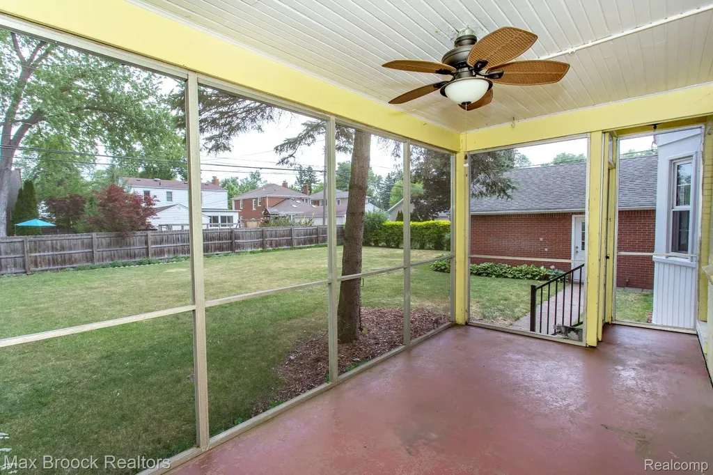 1852 Edgewood Boulevard Berkley City MI 48072